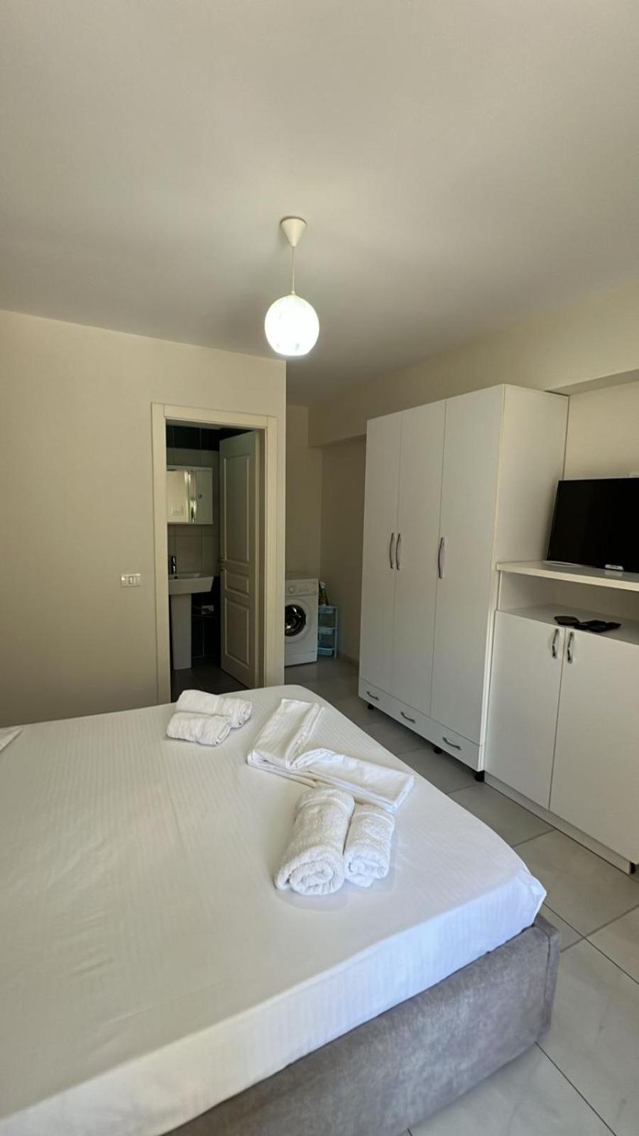 Urban Retreat Apartments Тирана Екстериор снимка